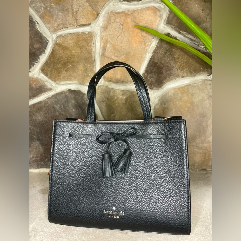 Black Kate Spade Handbag Purse with shoulder strap